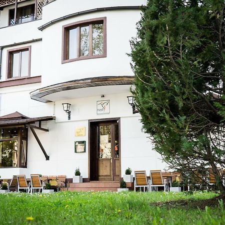 Nest Hotel Drobeta Turnu Severin Bagian luar foto