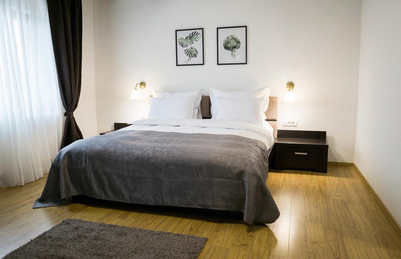 Nest Hotel Drobeta Turnu Severin Bagian luar foto