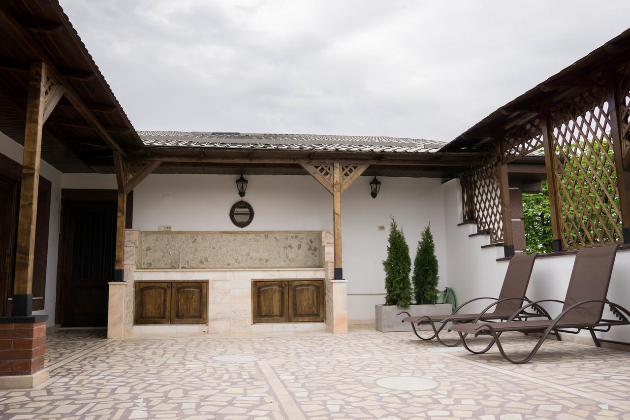 Nest Hotel Drobeta Turnu Severin Bagian luar foto