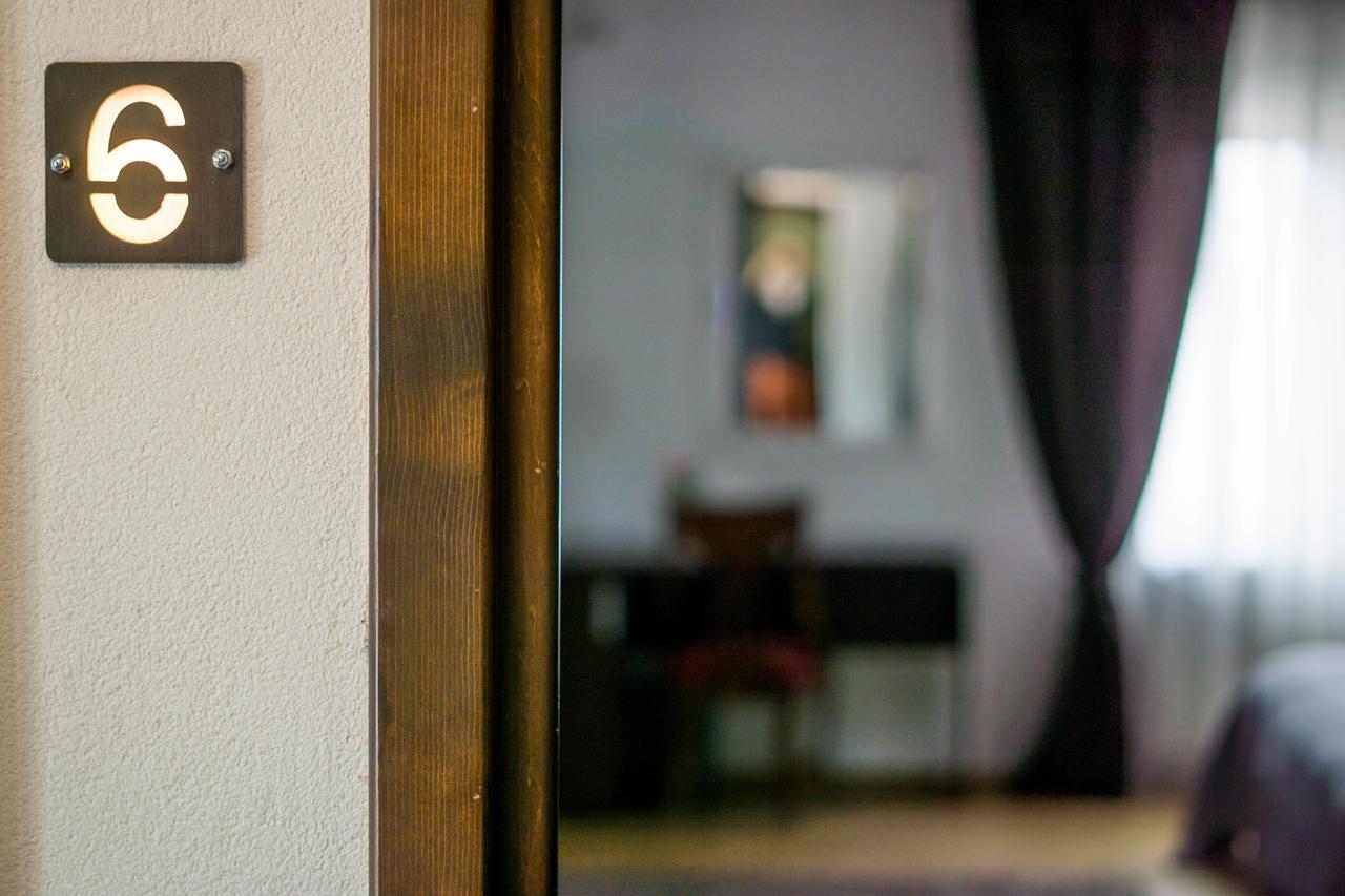 Nest Hotel Drobeta Turnu Severin Bagian luar foto