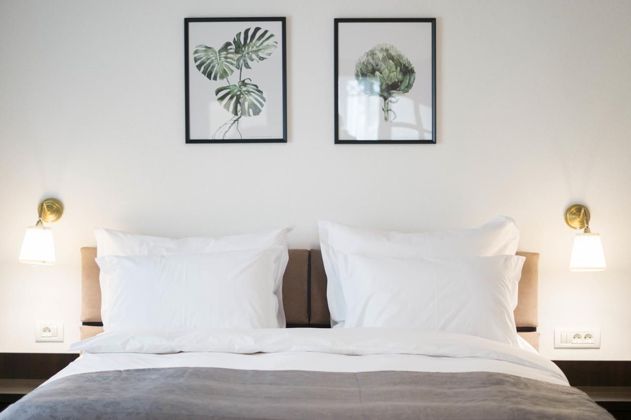 Nest Hotel Drobeta Turnu Severin Bagian luar foto