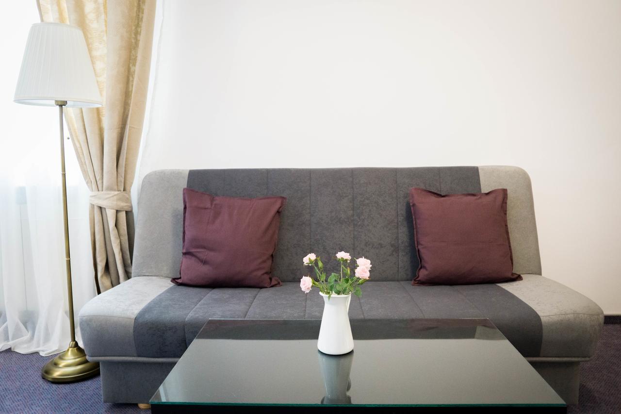 Nest Hotel Drobeta Turnu Severin Bagian luar foto