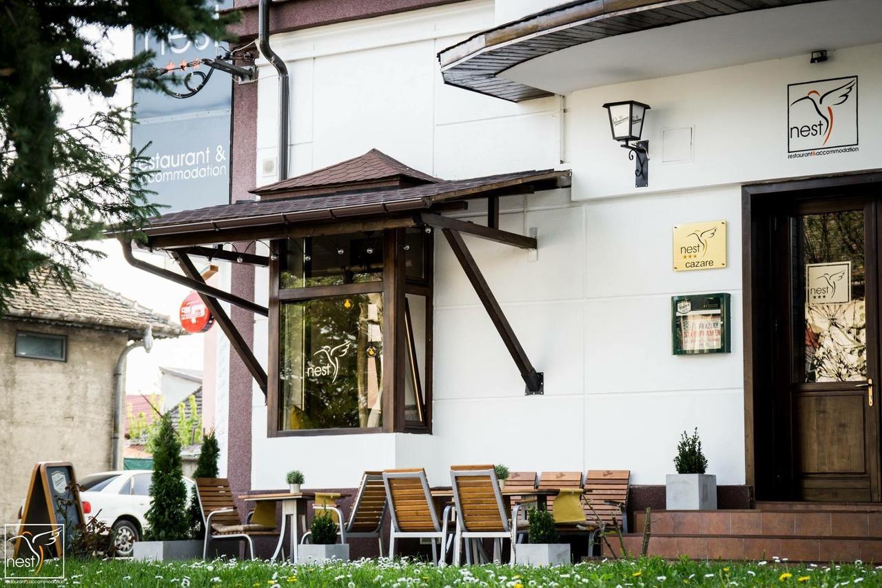 Nest Hotel Drobeta Turnu Severin Bagian luar foto