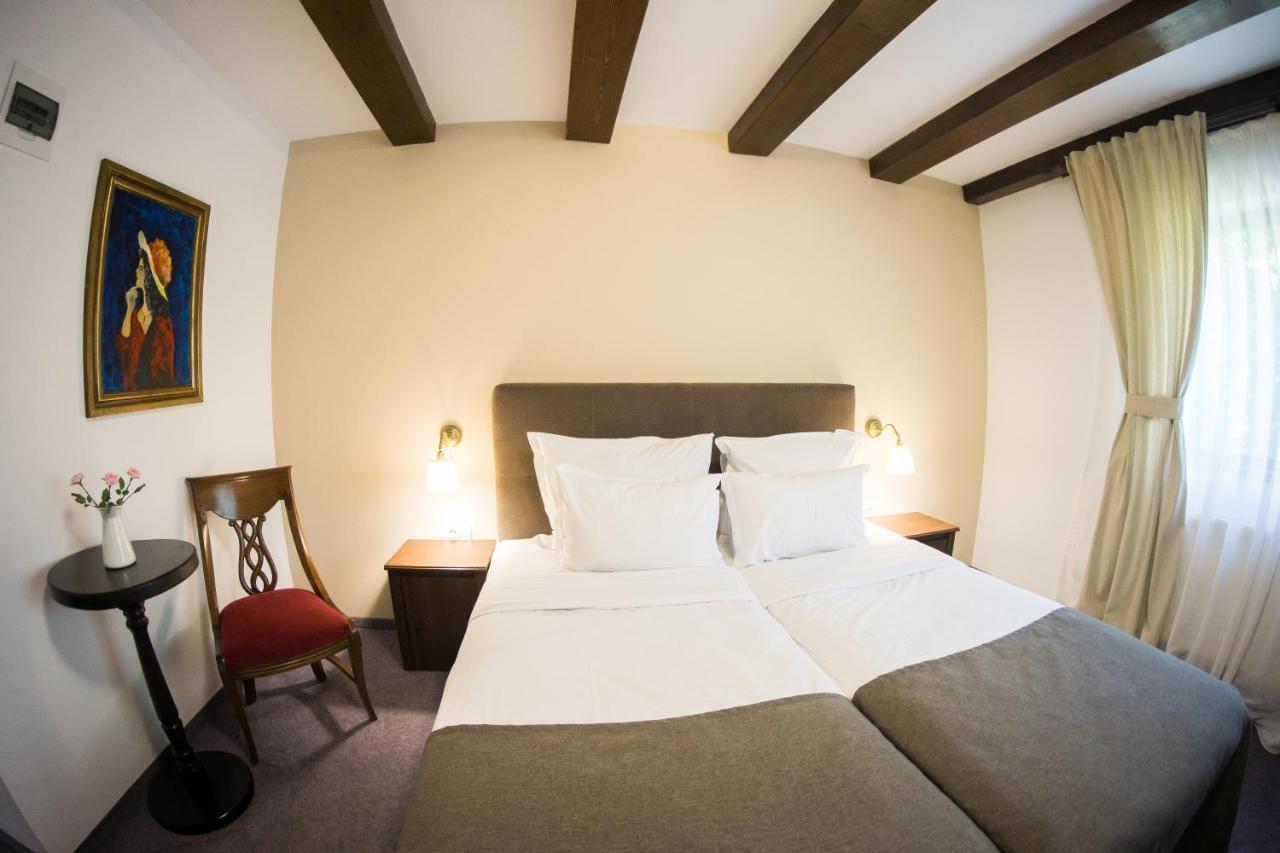 Nest Hotel Drobeta Turnu Severin Bagian luar foto